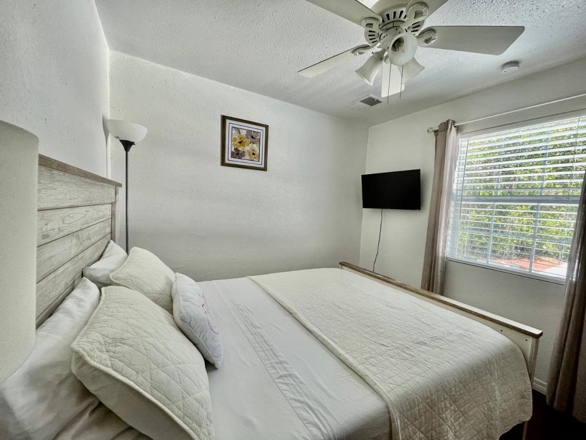 2 Bedroom Apartment Auburndale Extérieur photo